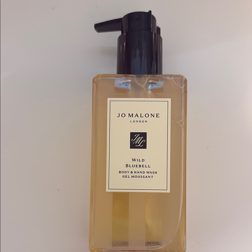 Jo Malone Wild Bluebell Gel with Black Pump
